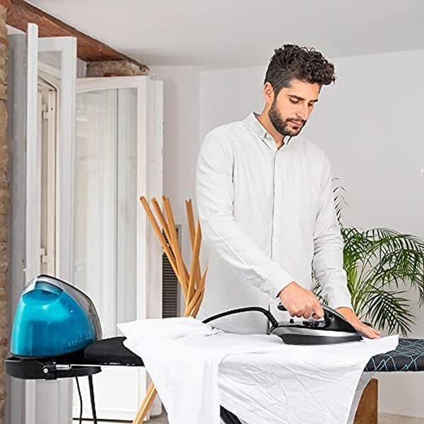 Découvrez notre test détaillé de la centrale vapeur Cecotec Fast&Furious 8060 Ultra : un appareil performant et efficace pour un repassage impeccable.