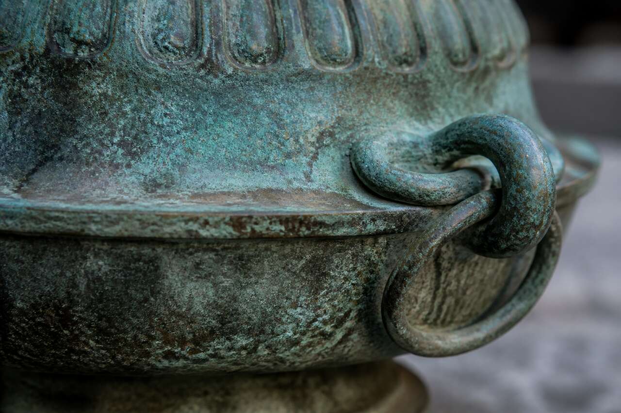 Bronze oxyd&eacute; ou vert-de-gris : rattraper une pi&egrave;ce sans l&rsquo;ab&icirc;mer
